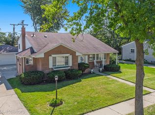 8824 Nevada St, Livonia, MI 48150