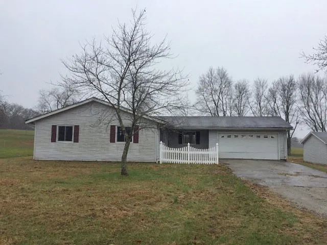 192 Greenwood Dr photo 1