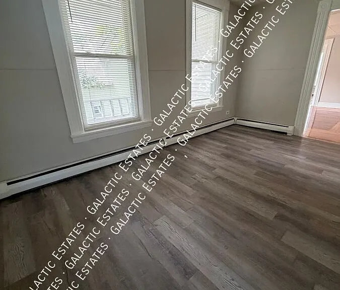 325 Walnut St #2 — Photo 2