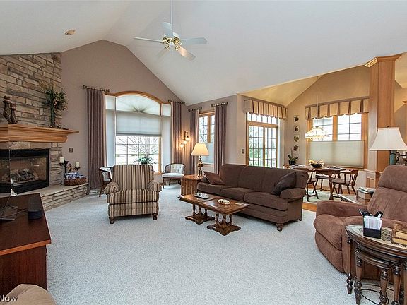 5th image of 4095 Watercourse Dr