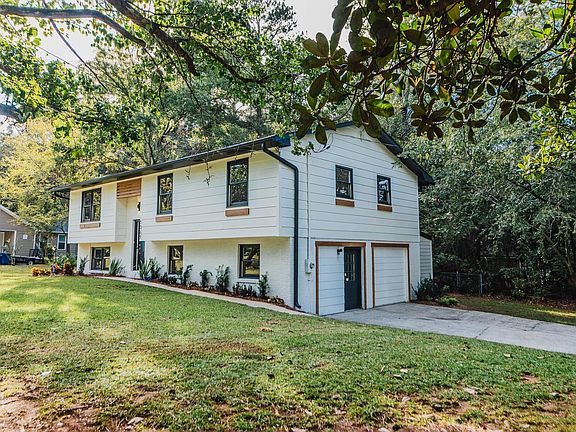 3rd image of 1369 King Arthur Dr