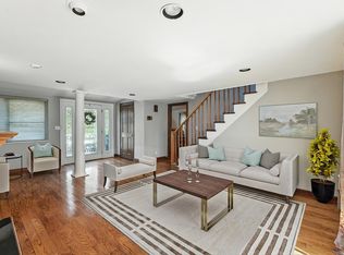 140 W Greenbrook Rd, North Caldwell, NJ 07006