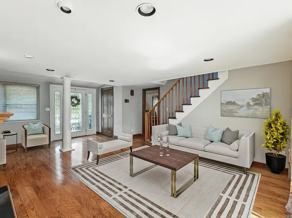 140 W Greenbrook Rd, North Caldwell, NJ 07006