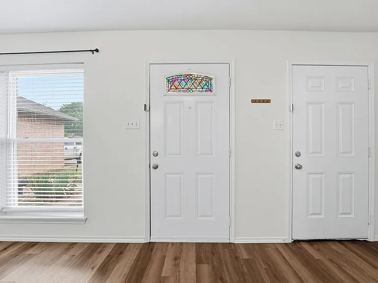 1502 Sharron Ct — Photo 48