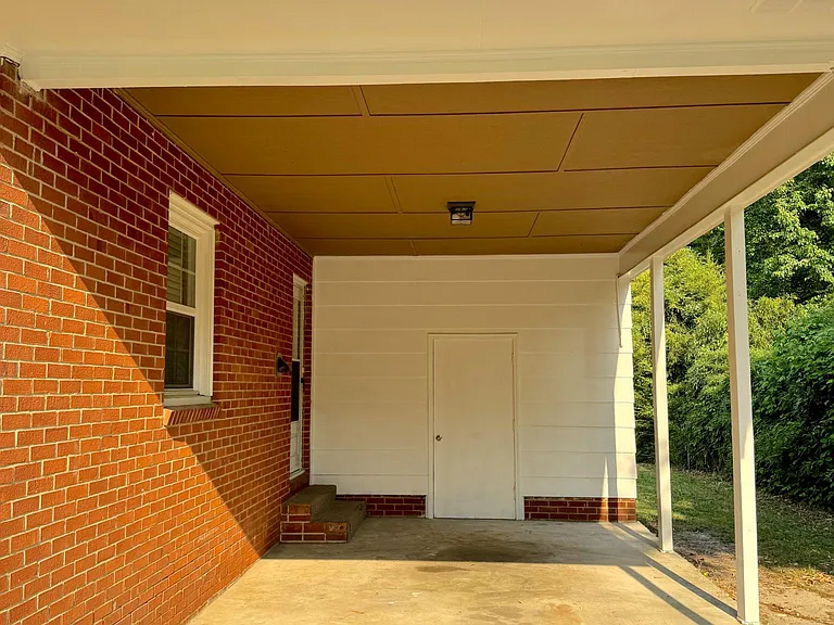449 Lynhurst Dr — Photo 6