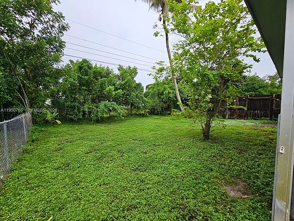 5th image of 9438 SW 51st St