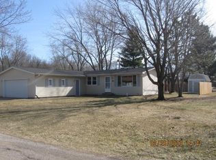 107 E Trett St, Wheatfield, IN