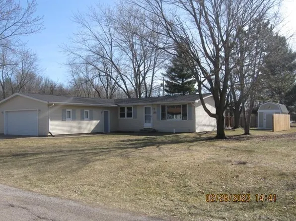 107 E Trett St, Wheatfield, IN 46392