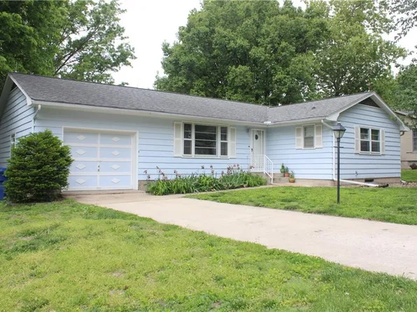 1101 Sunset Hill Rd, Brookfield, MO 64628