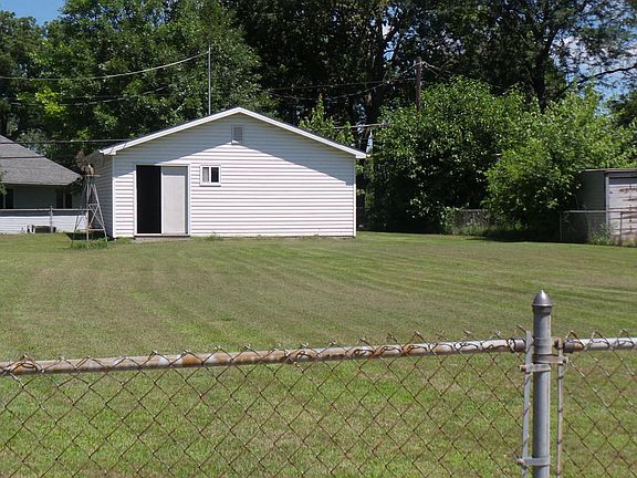 2nd image of 3616 D Ave