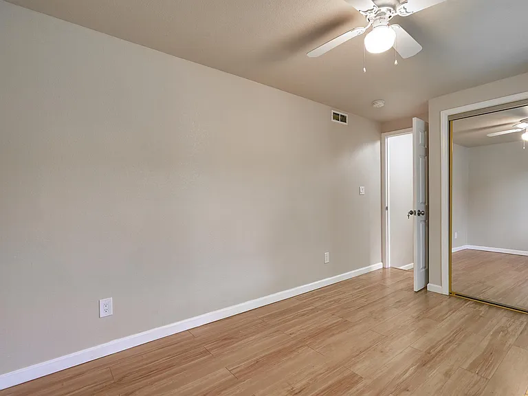 4443 Briar Cliff Rd — Photo 9