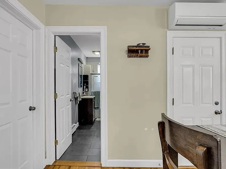 141 Park St #2 — Photo 4