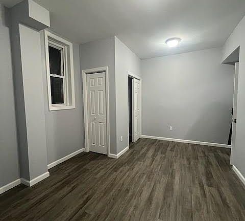 5th image of 1505 Summit Ave