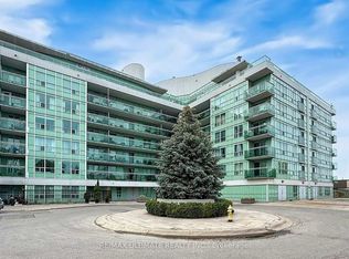 60 Fairfax Cres #425, Toronto, ON M1L0E1