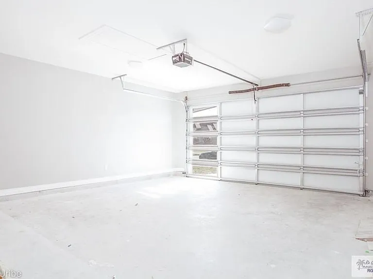 1434 W White Oak Dr — Photo 21