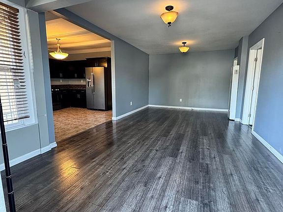 2nd image of 716-718 W 52nd St #716