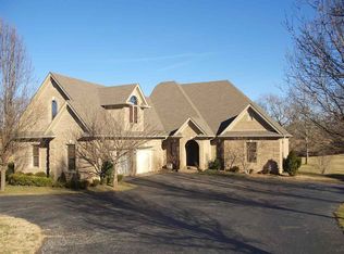 520 Autumnstone Ln, Bowling Green, KY 42103