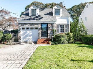 201 Motley St, Valley Stream, NY 11580