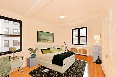 Rented by Siderow Residential Group