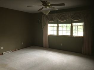 2884 Camelot Ct, Willoughby Hills, OH