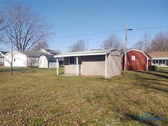 3rd image of 252 Bond Preble St