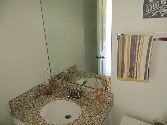 5th image of 2033 E Waters Edge Dr