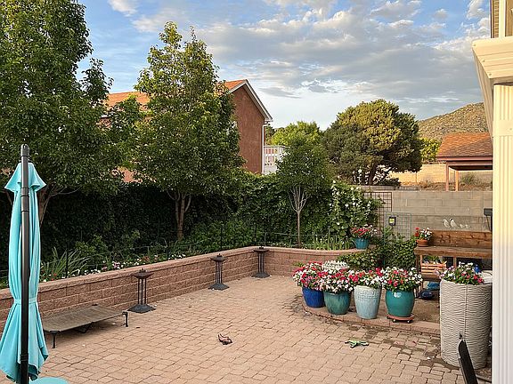 2nd image of 4902 Calle De Carino NE