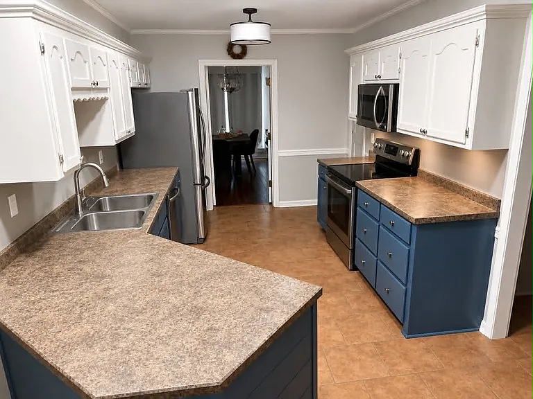 417 Kendall Ridge Dr — Photo 2