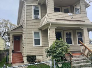 65-67 Phoenix Ter #65, Springfield, MA 01104