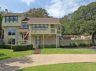 9014 Spring Lake Dr, Austin, TX 78750