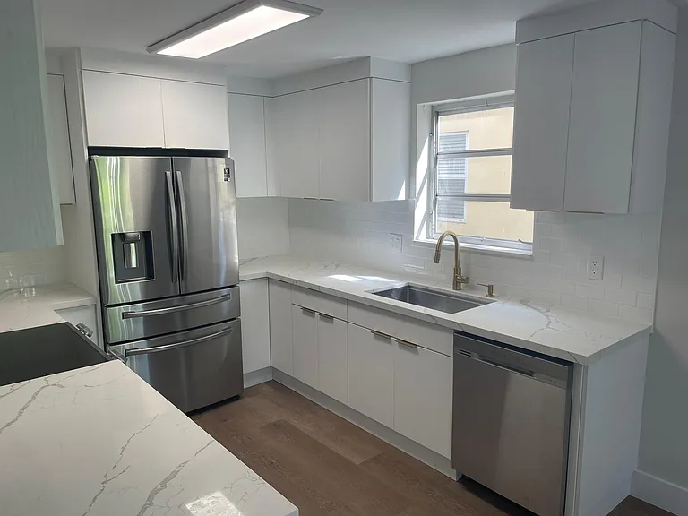 531 Menendez Ave — Photo 20