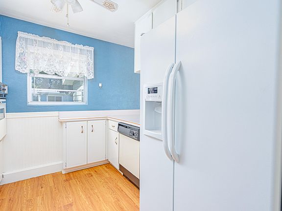 5th image of 1159 Oakview Dr