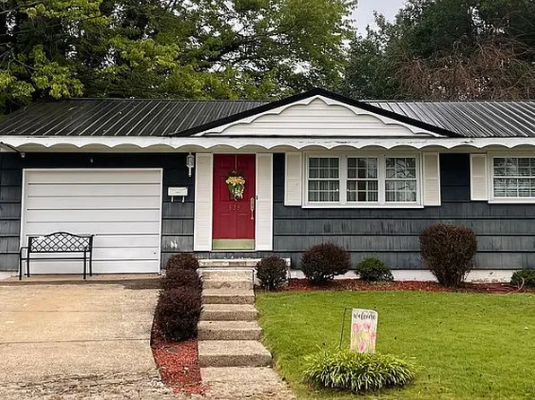 529 Meadow Cir, Hurricane, WV 25526