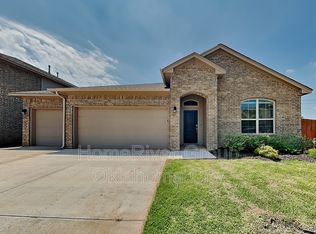 3401 Molly Dr, Yukon, OK 73099
