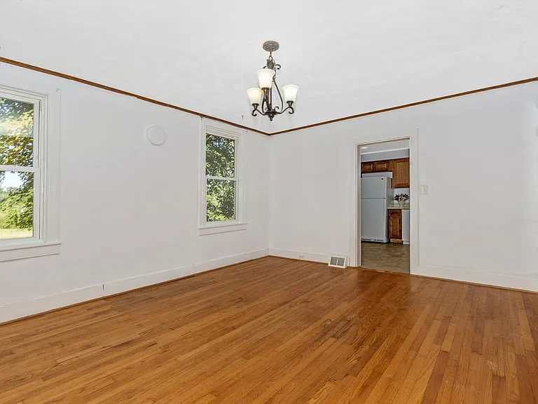 13634 Glissans Mill Rd — Photo 9