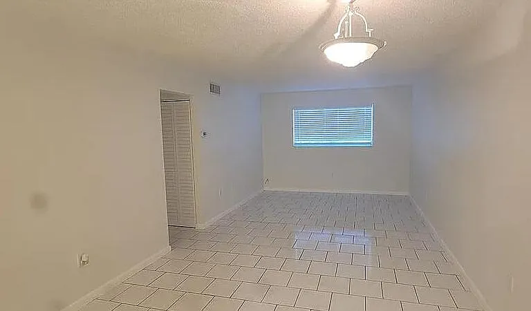 650 SW 2nd Ave #252 — Photo 3