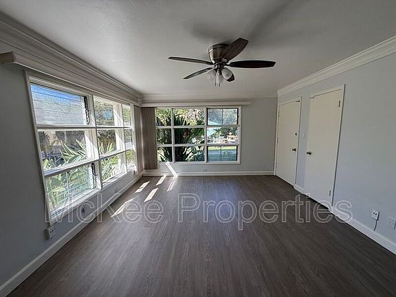 2nd image of 907 Hayes Ave APT B