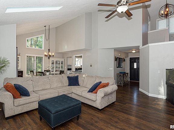 4th image of 3885 Aspen Hills Dr