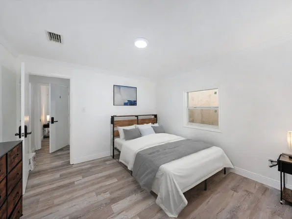 (undisclosed Address), Saint Petersburg, FL 33702