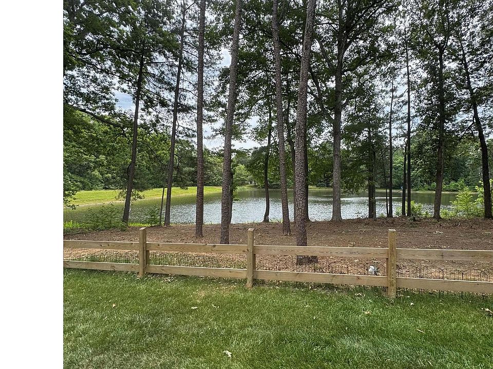 2nd image of 222 Sea Cliff Dr