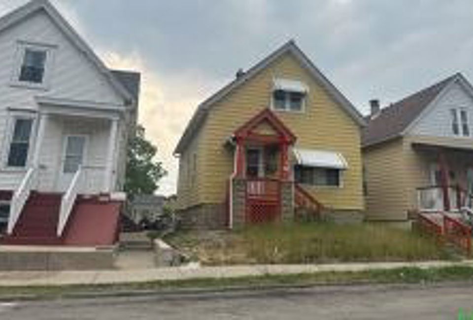 2nd image of 2252 S 23rd St