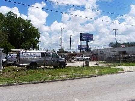 3rd image of 816 E Okaloosa Ave