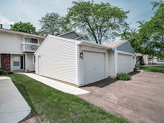 2nd image of 1030 Cumberland Ct