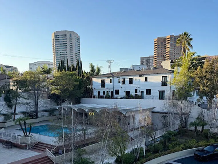 1333 S Beverly Glen Blvd #405 — Photo 8
