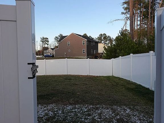 5th image of 2198 Craven Ln