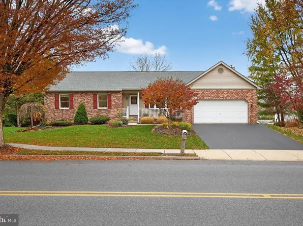 213 E 6th St, Lititz, PA 17543