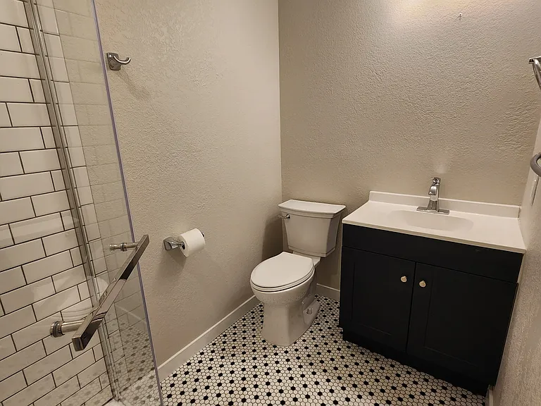 284 Diamond Dr #B — Photo 10