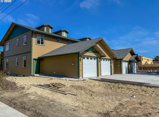 1630 32nd St, Florence, OR 97439