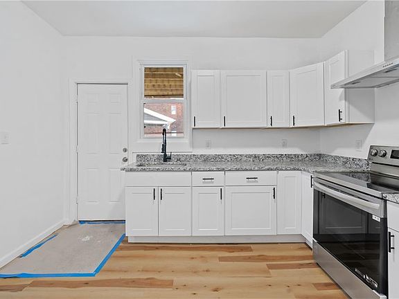 3rd image of 7711 Westmoreland Ave APT 1