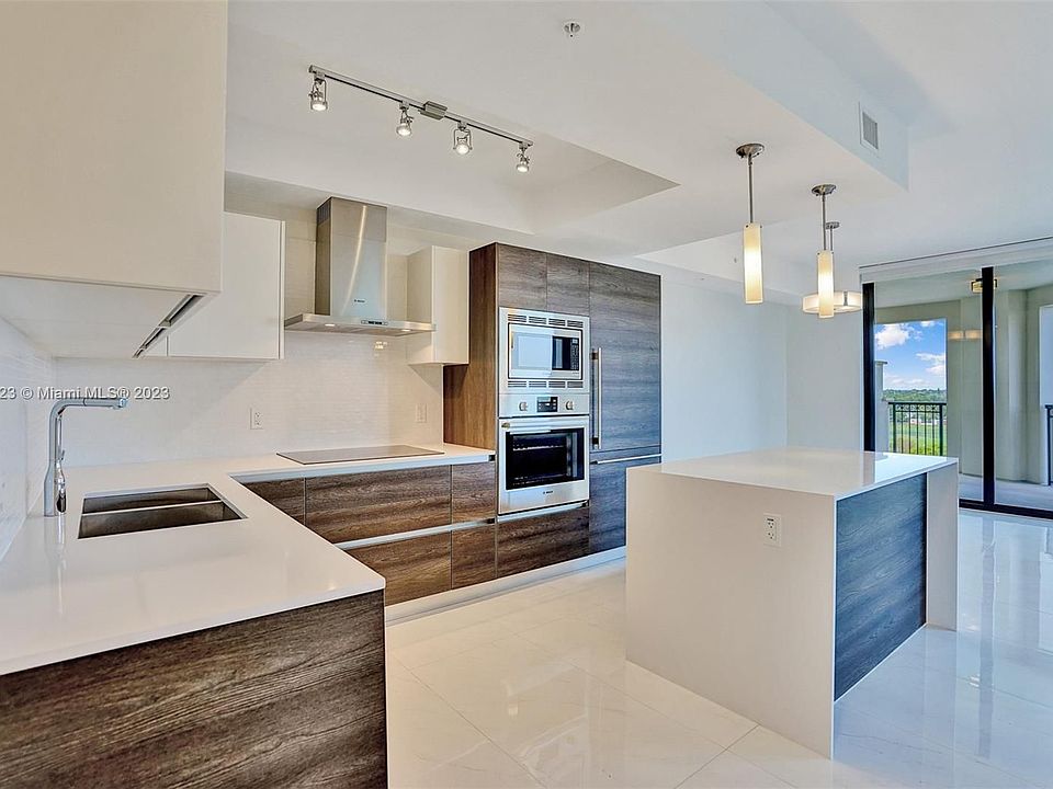 1st image of 301 Altara Ave APT 617
